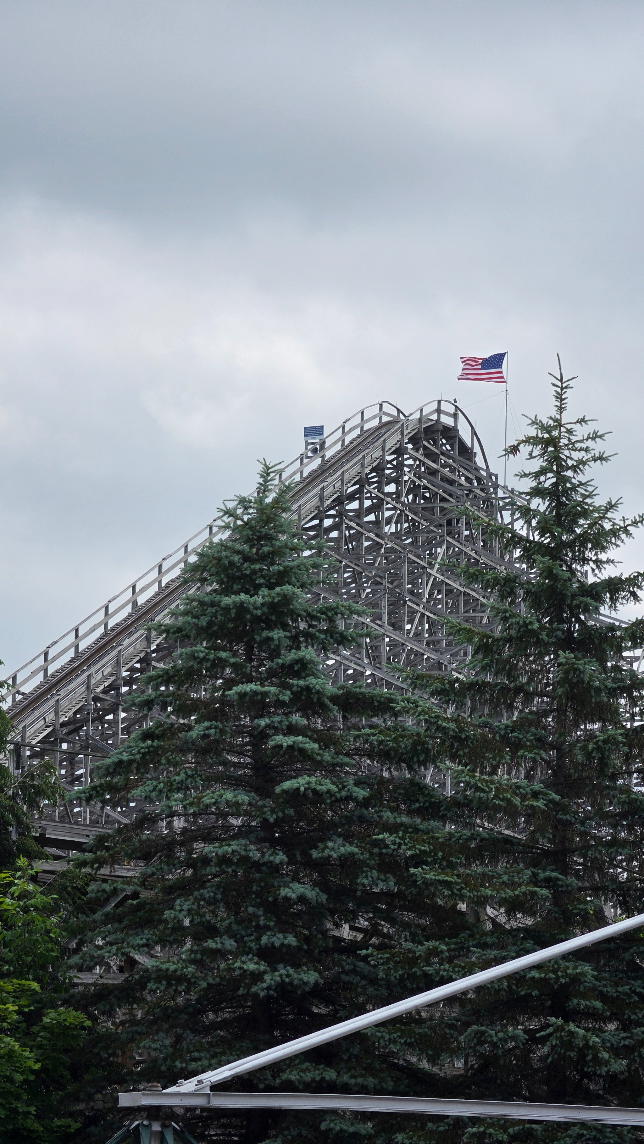 Photo de Shivering Timbers